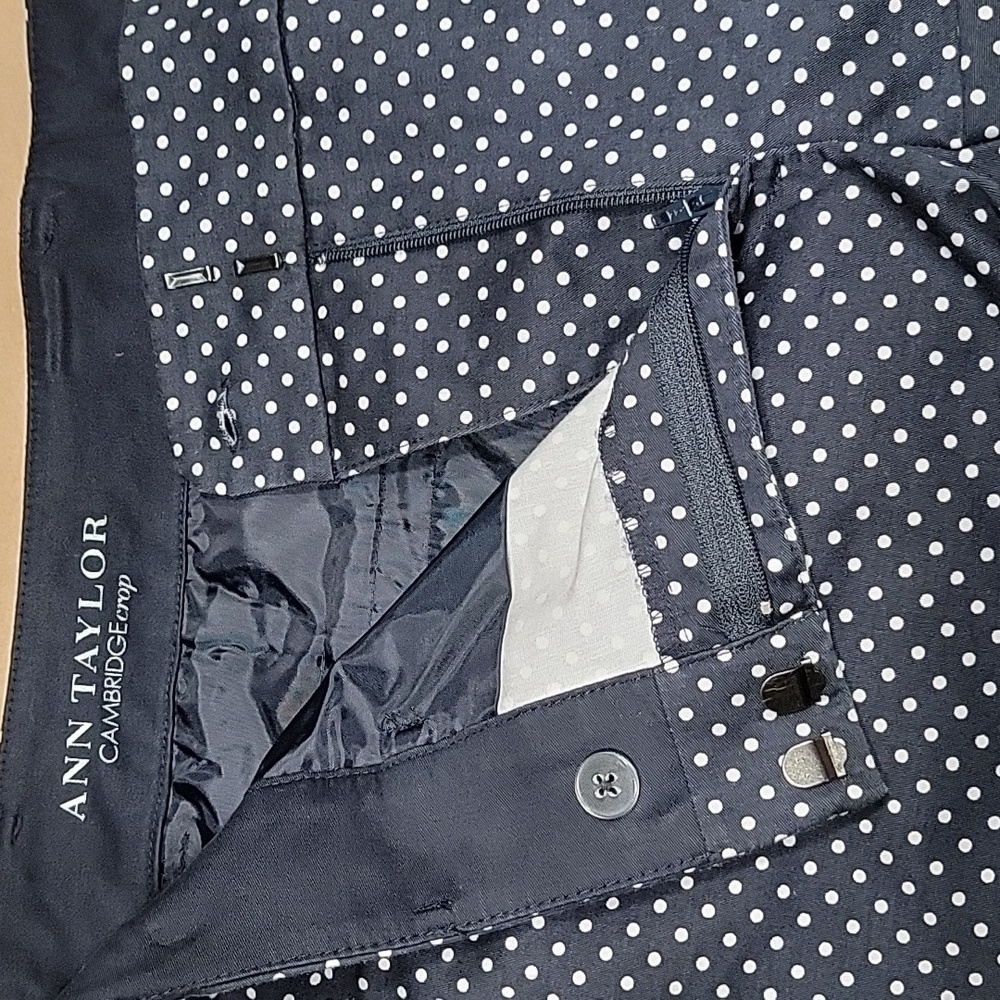 Ann Taylor Size 12 Navy Blue with White Polkadot Cambridge Crop Pants, NWOT - Picture 6 of 10